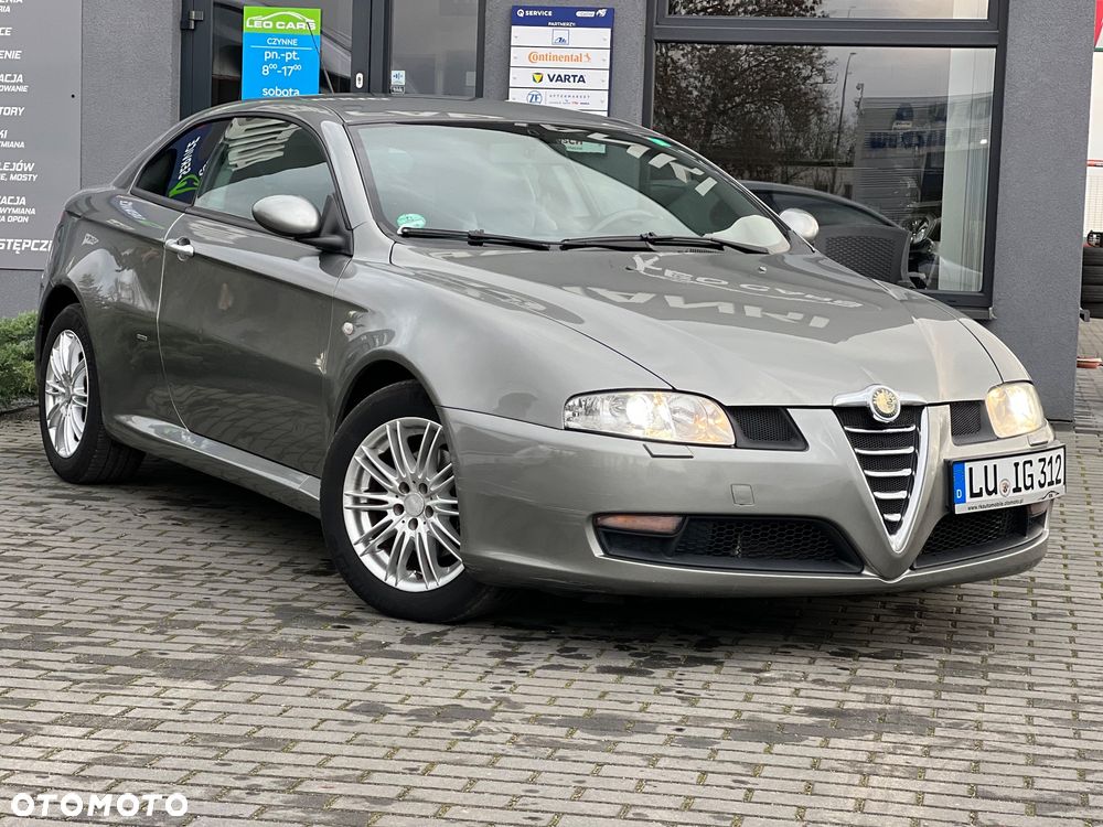 Alfa Romeo GT 2.0 JTS Distinctive Collezione - 2