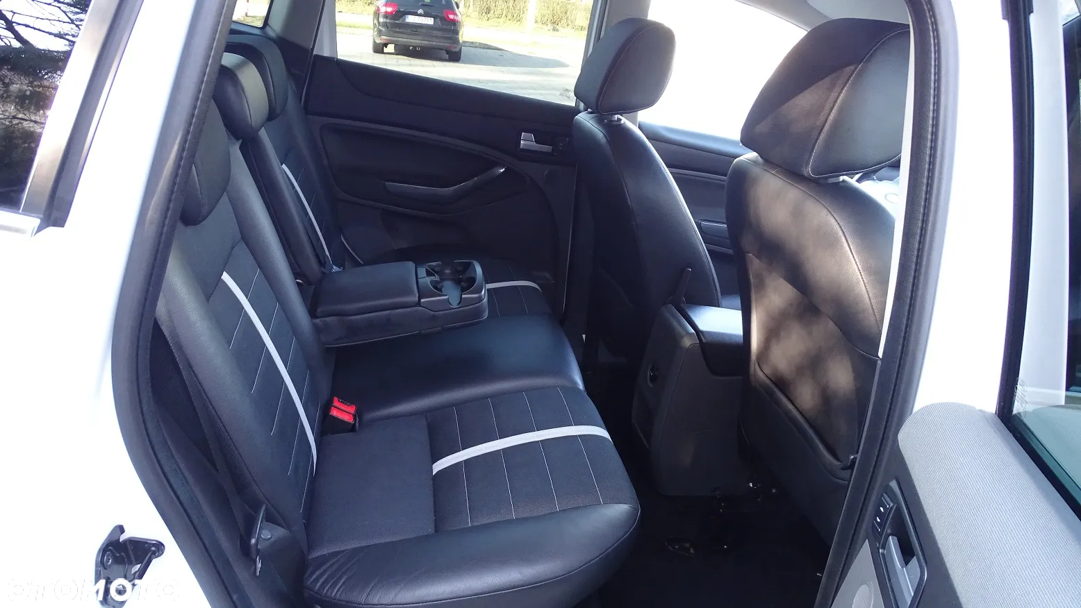 Ford Kuga 2.0 TDCi 2x4 Individual - 14