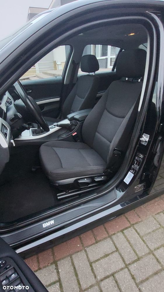 BMW Seria 3 318i Edition Sport - 14