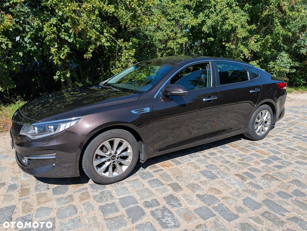 Kia Optima 2.0 L - 1