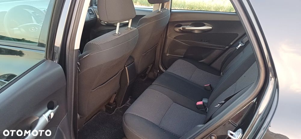 Toyota Auris 1.4 D-4D - 15