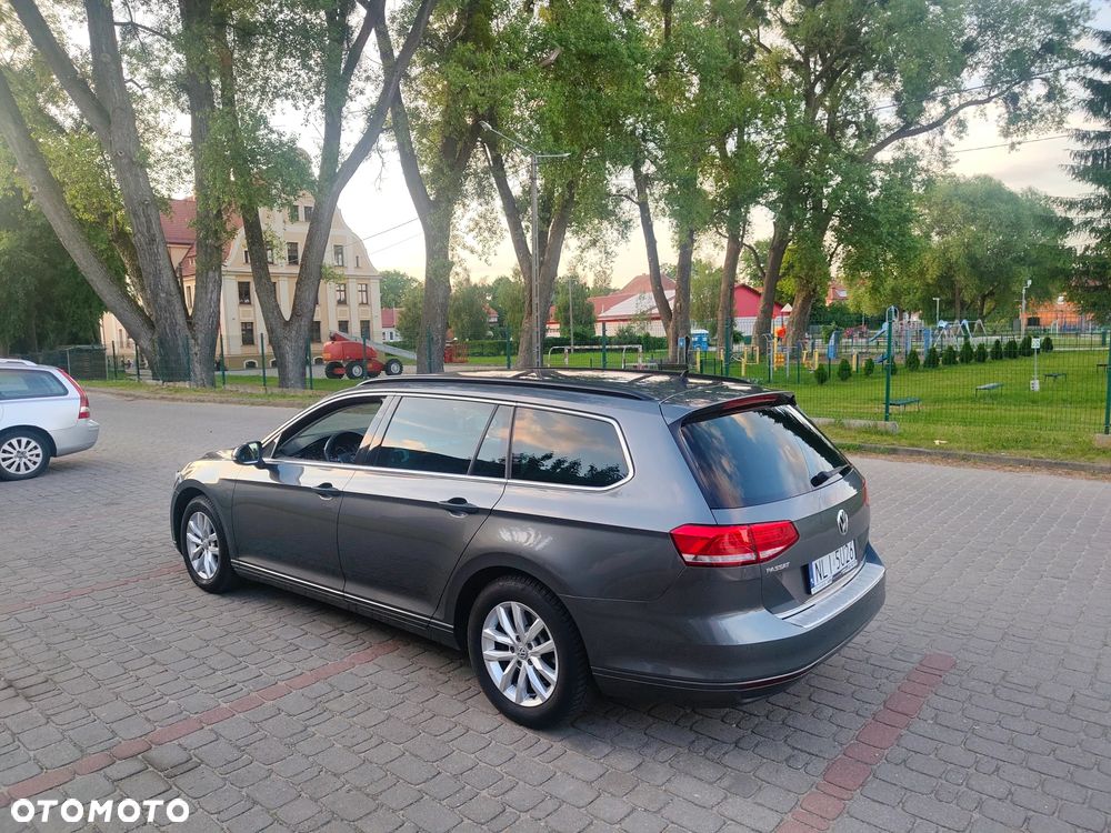 Volkswagen Passat 2.0 TDI (BlueMotion Technology) Comfortline - 20