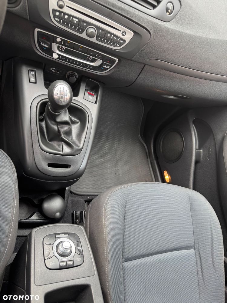 Renault Scenic 1.5 dCi Authentique - 11