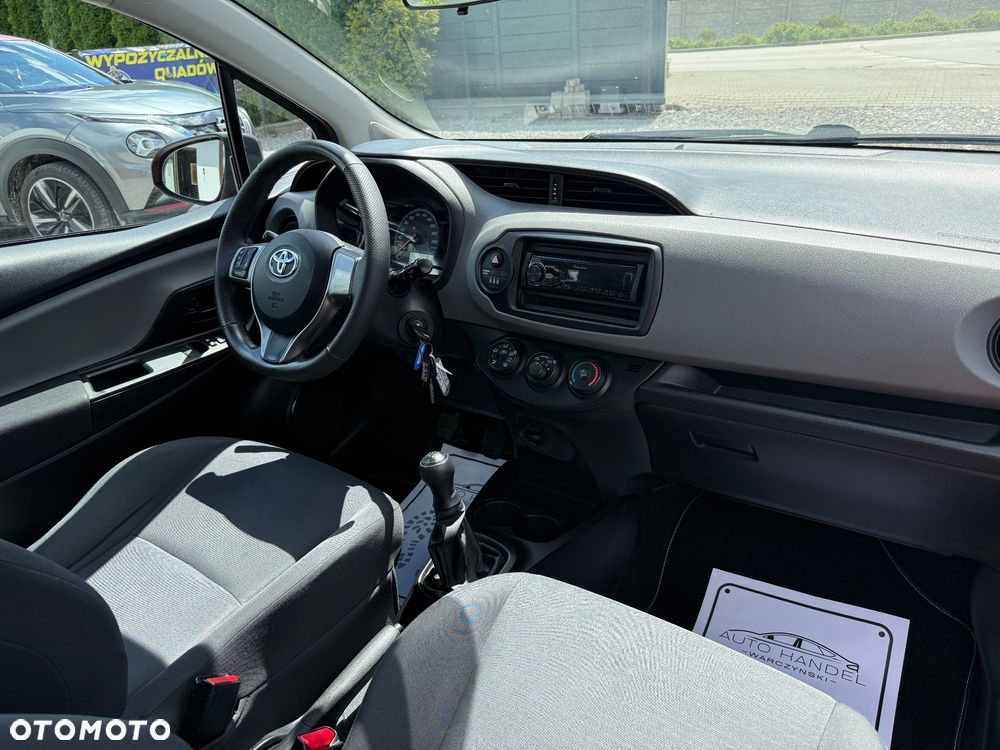 Toyota Yaris 1.0 Entry EU5 - 13
