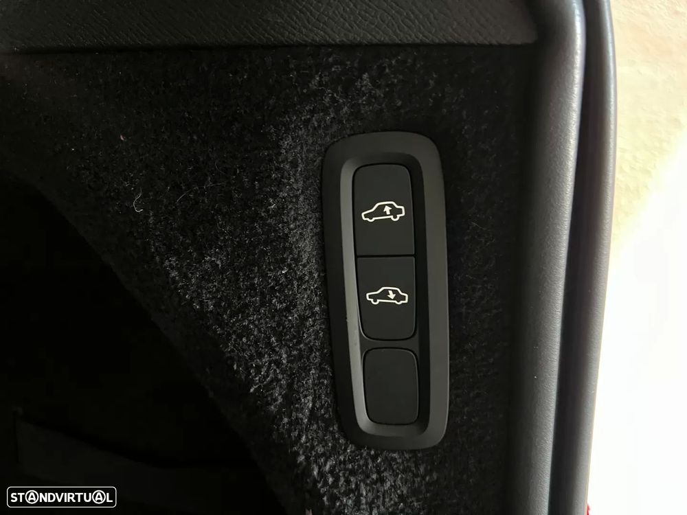 Volvo XC 90 2.0 T8 PHEV R-Design AWD - 38