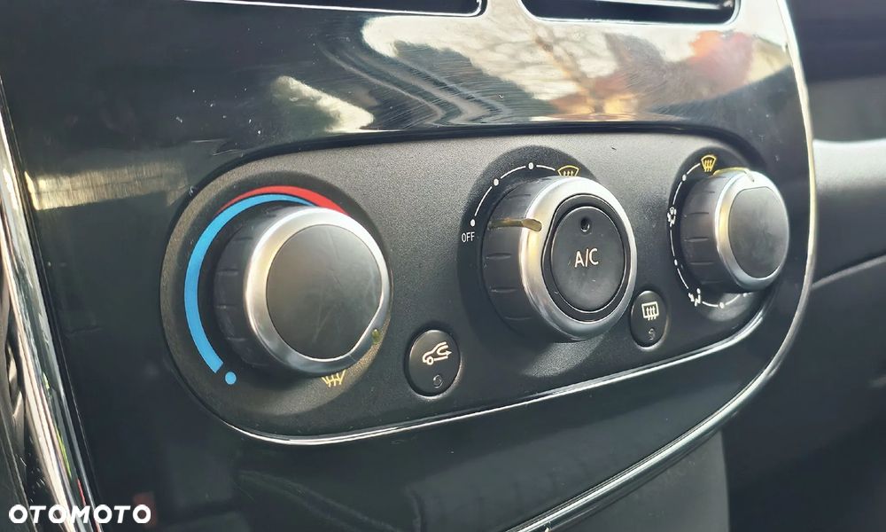 Renault Clio dCi 75 Stop & Start Expression - 33