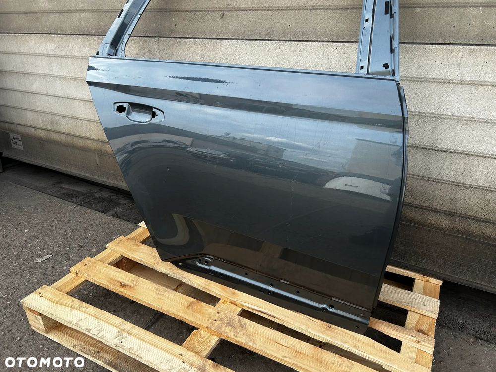 DRZWI PRAWE TYLNE SKODA SUPERB III KOMBI 3V9833312 - 2