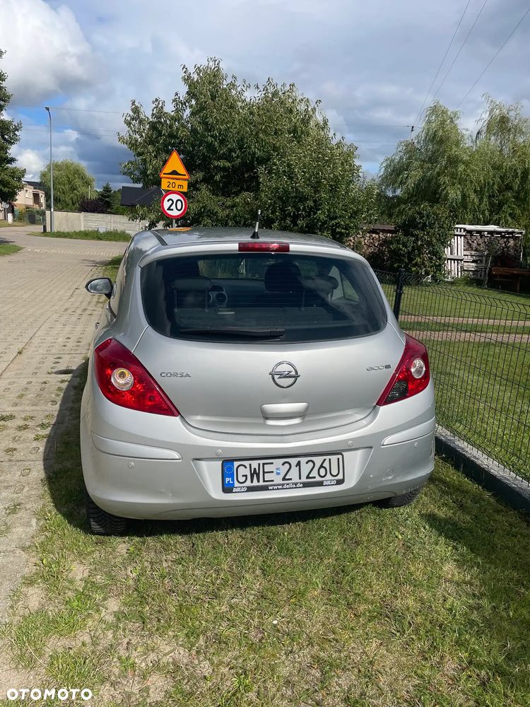Opel Corsa 1.2 16V Edition / Active - 2