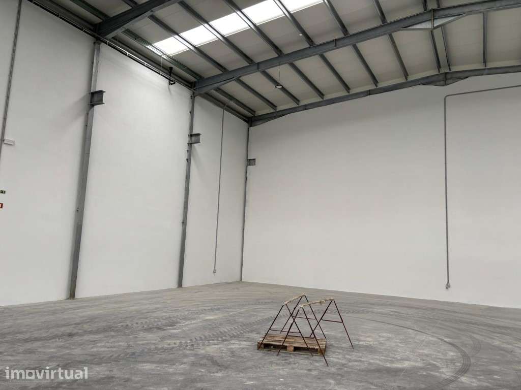 Armazém Industrial em Famalicão - Grande imagem: 5/9