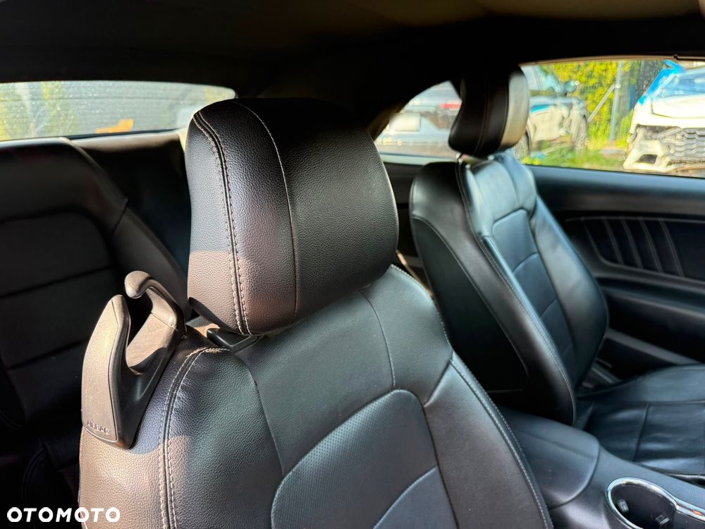 Ford Mustang 2.3 Eco Boost - 29