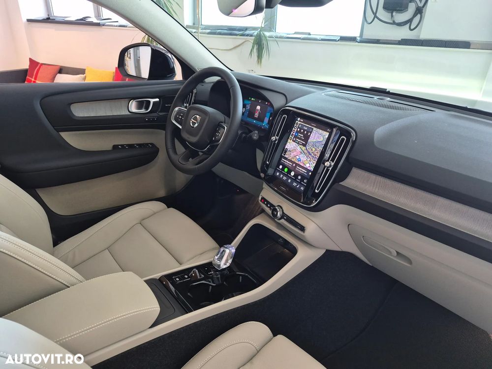 Volvo XC 40 B3 AT FWD MHEV Plus Dark - 21