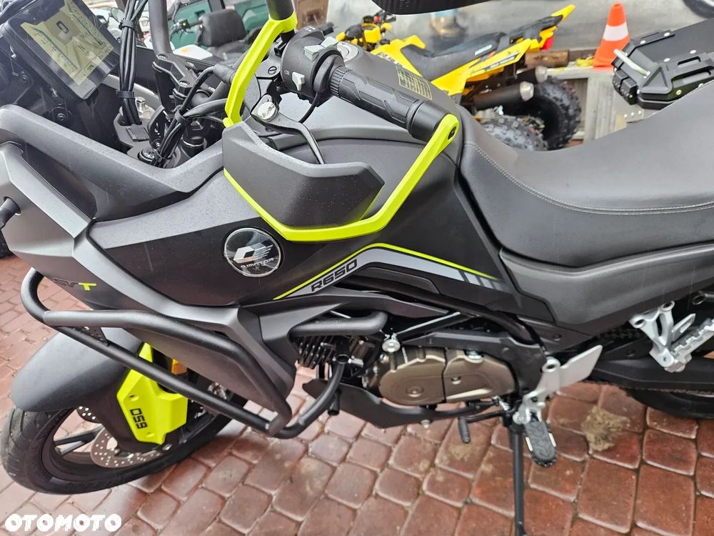 QJMOTOR SVT 650 - 29