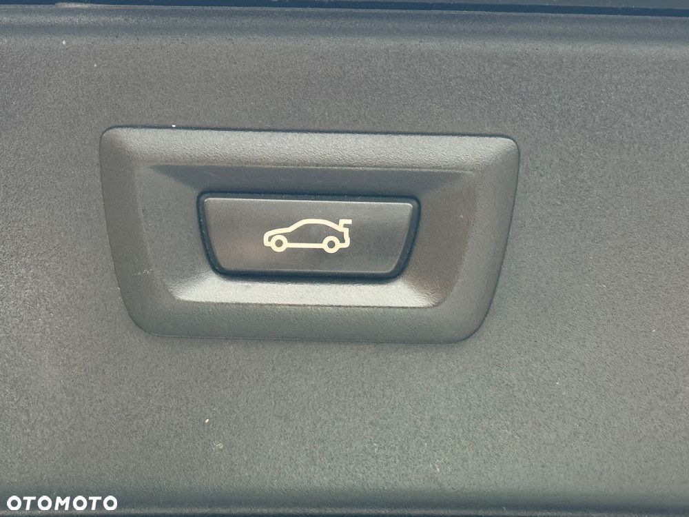 BMW Seria 5 ver-518d-m-sport - 26