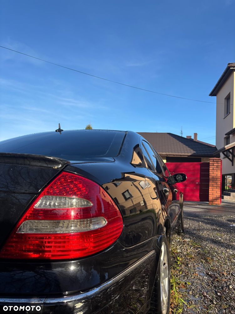 Mercedes-Benz Klasa E 320 CDI 4-Matic Avantgarde - 26