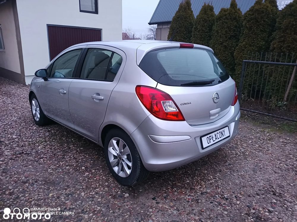 Opel Corsa 1.2 16V Cosmo - 6