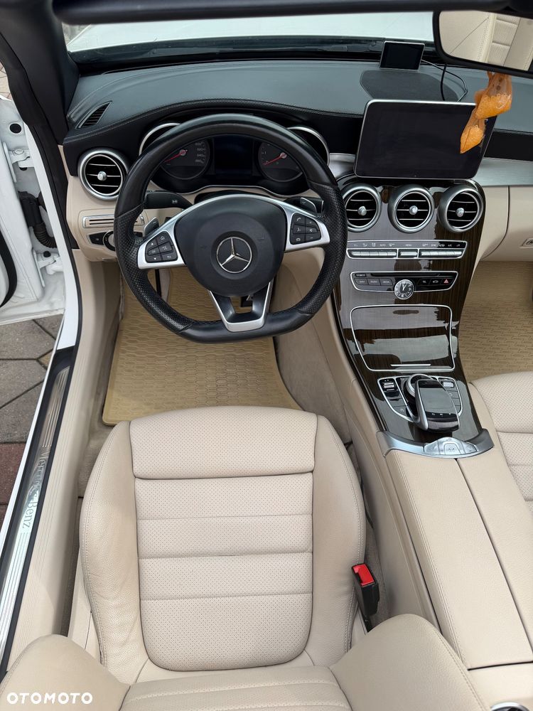Mercedes-Benz Klasa C 300 9G-TRONIC - 11