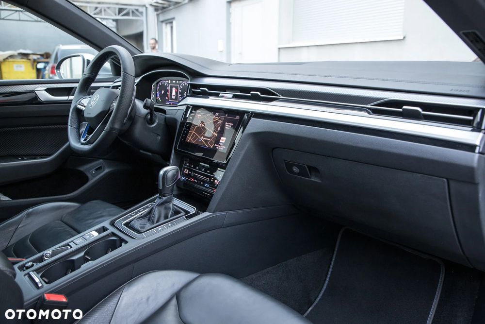 Volkswagen Arteon 2.0 TSI 4Motion R DSG - 32