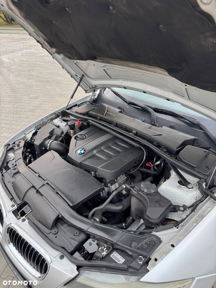 BMW Seria 3 318d Luxury Line - 13