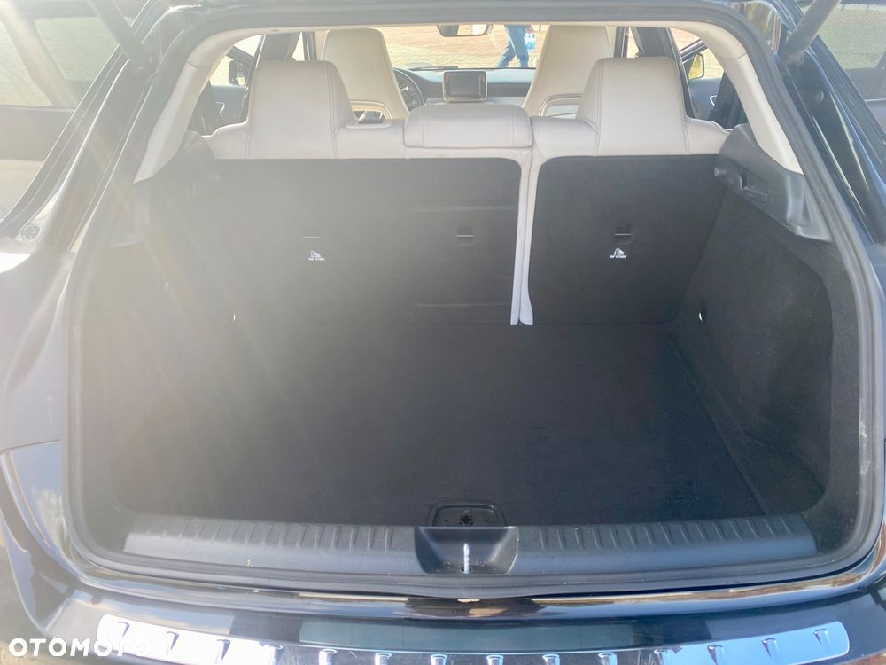 Mercedes-Benz GLA - 17