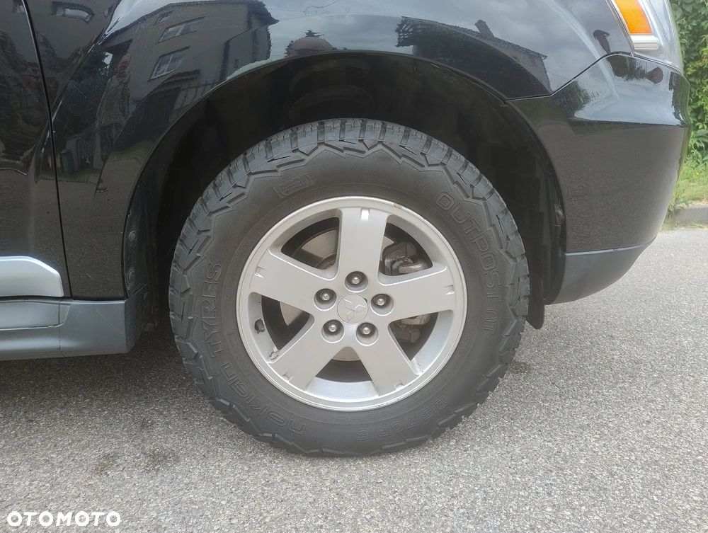 Mitsubishi Outlander 2.0 Intense 2WD - 11