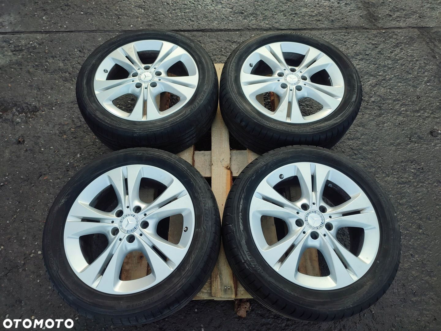 MERCEDES W205 KOŁA FELGI A2054014300 ET48,5 7JX17H2 - 2