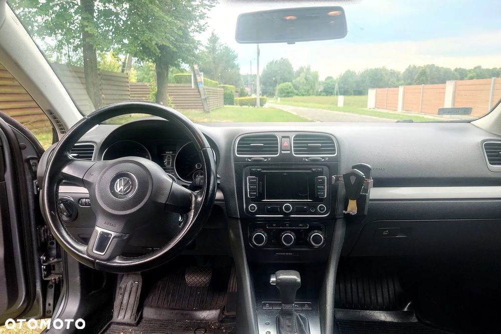 Volkswagen Golf 1.6 TDI DPF DSG Trendline - 6