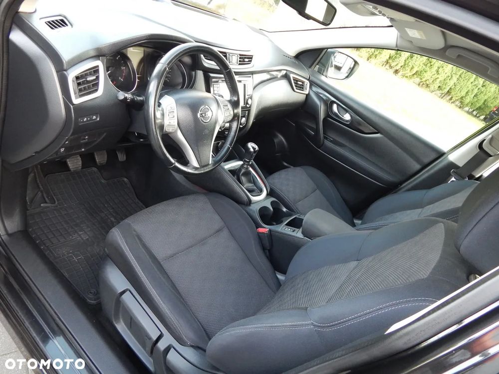 Nissan Qashqai 1.6 DCi N-Connecta - 9