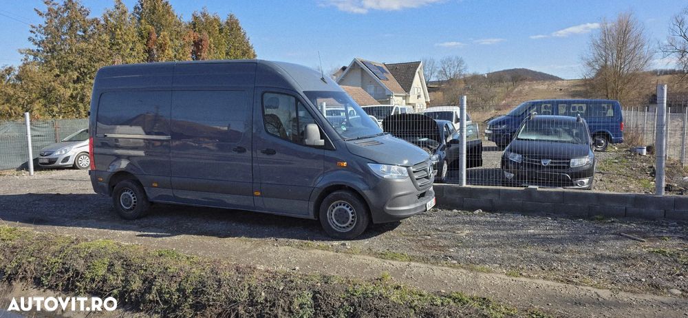 Mercedes-Benz Sprinter - 12