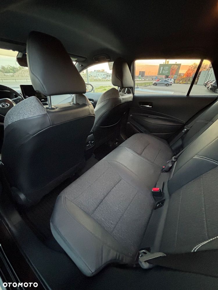 Toyota Corolla 1.8 Hybrid Executive - 9