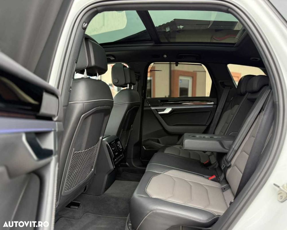Volkswagen Touareg 3.0 V6 TDI SCR 4Motion Automatik R-Line - 20