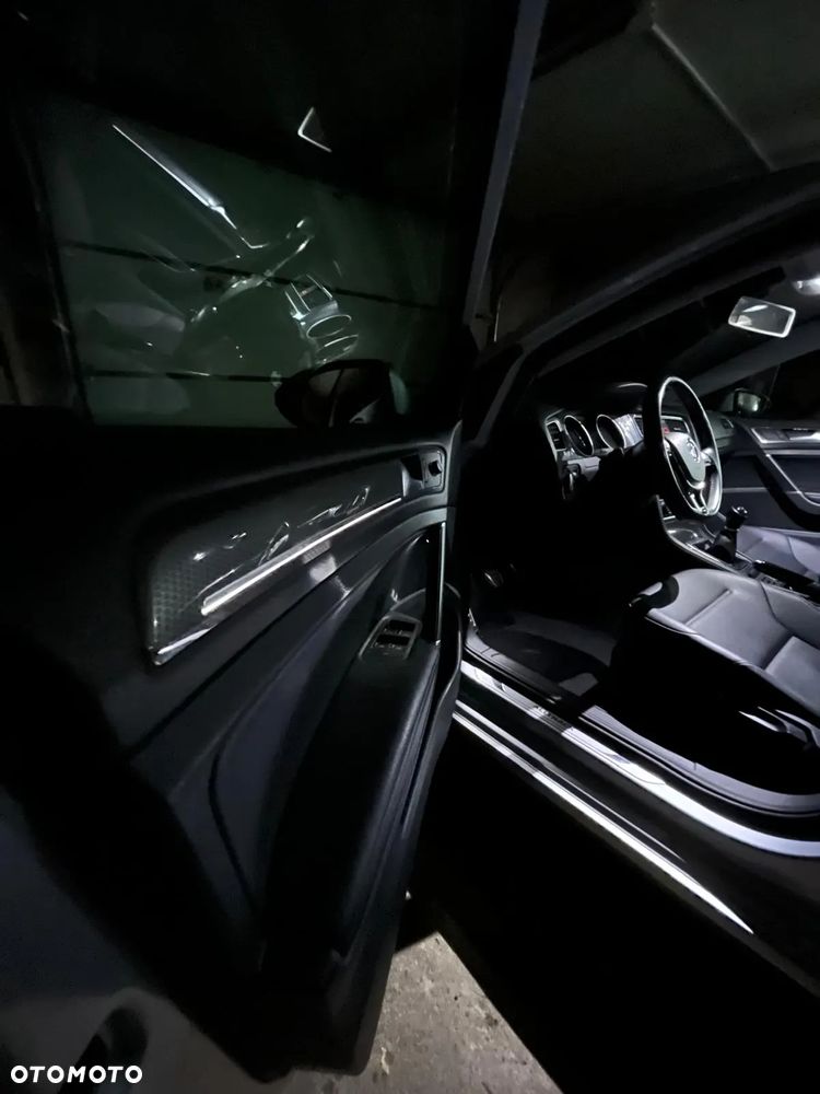 Volkswagen Golf - 16