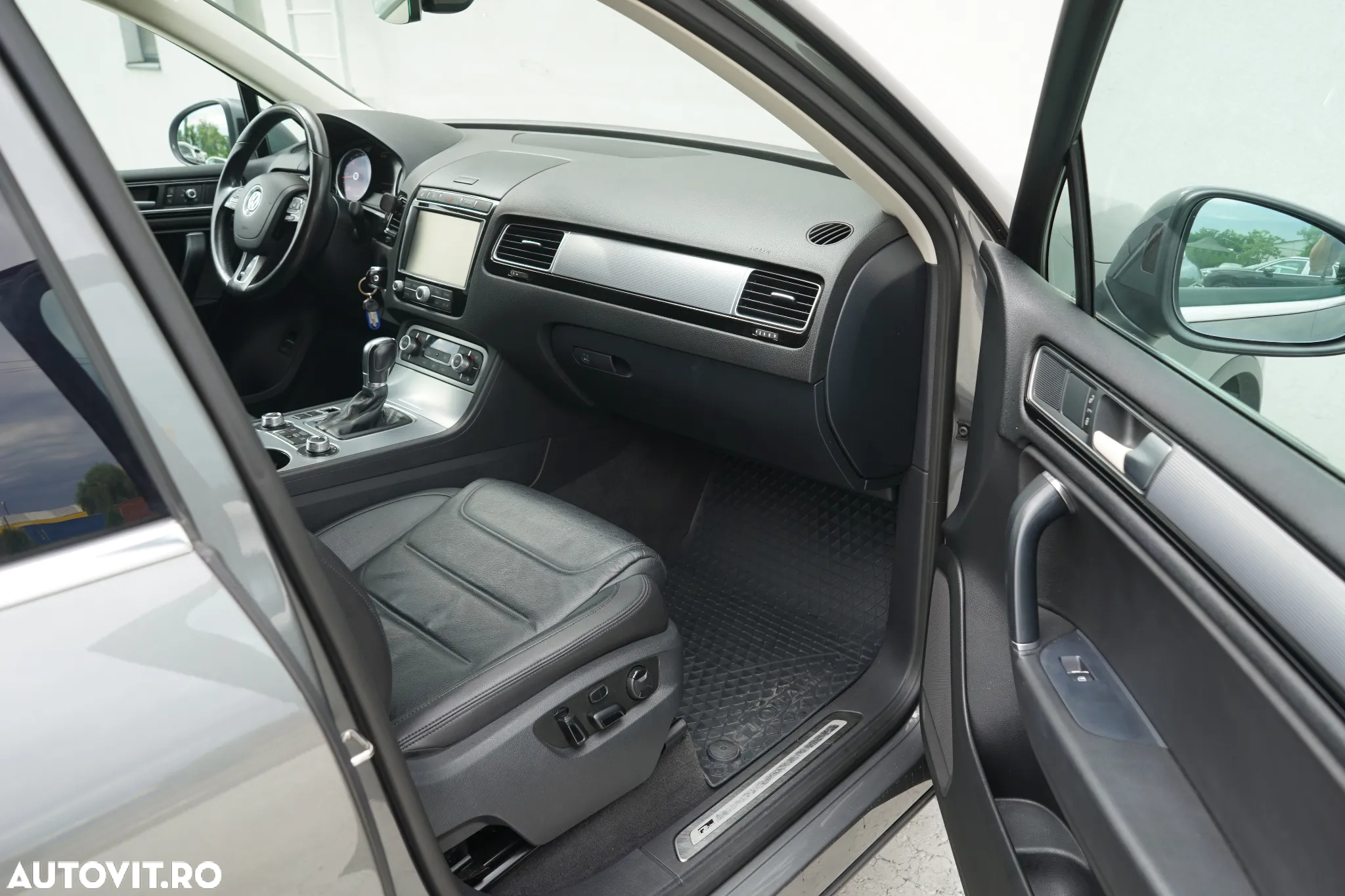 Volkswagen Touareg V6 TDI BMT Supreme Plus - 32