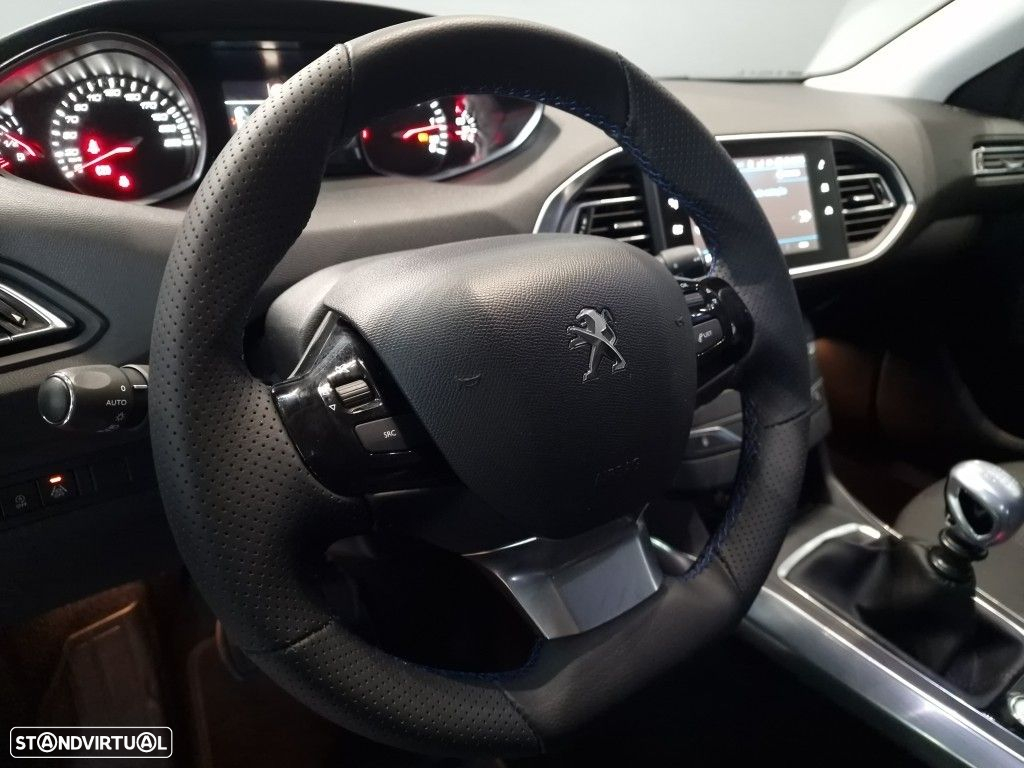 Peugeot 308 1.6 BlueHDi Allure J18 - 27