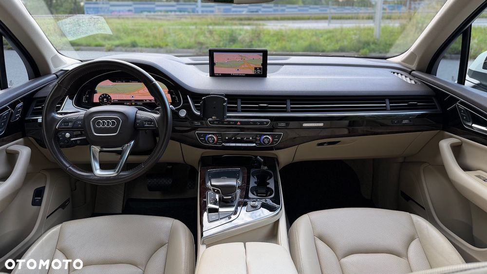 Audi Q7 - 8