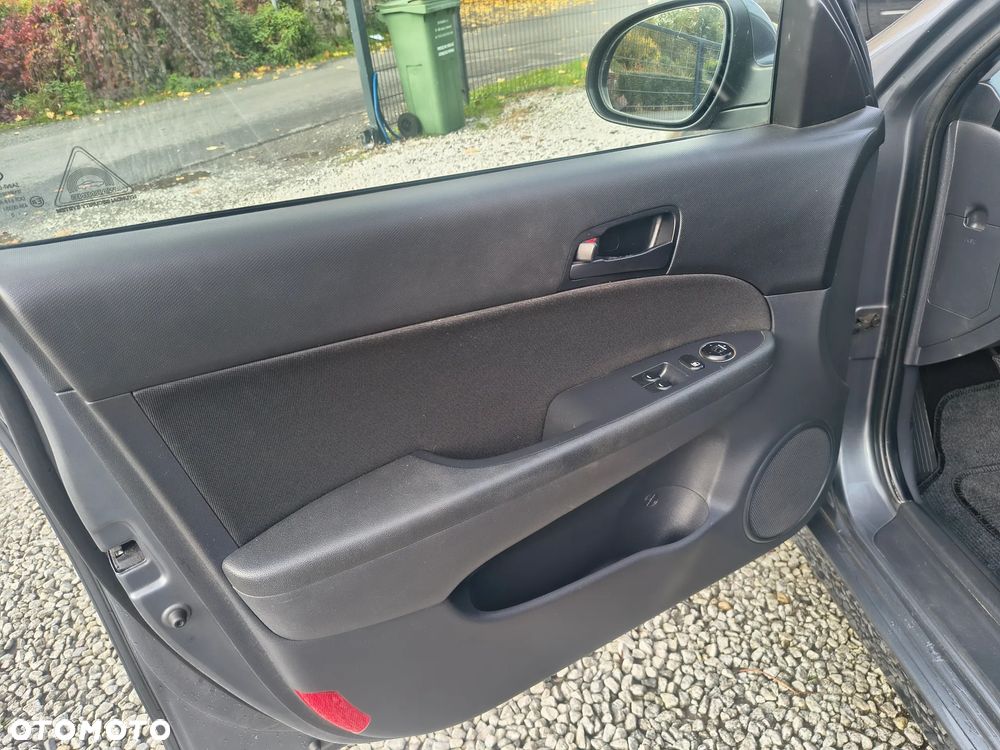 Hyundai i30 1.4 Blue Comfort - 14