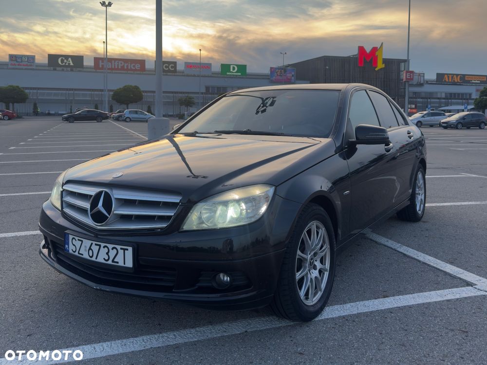 Mercedes-Benz Klasa C 180 CGI Automatik BlueEFFICIENCY - 2