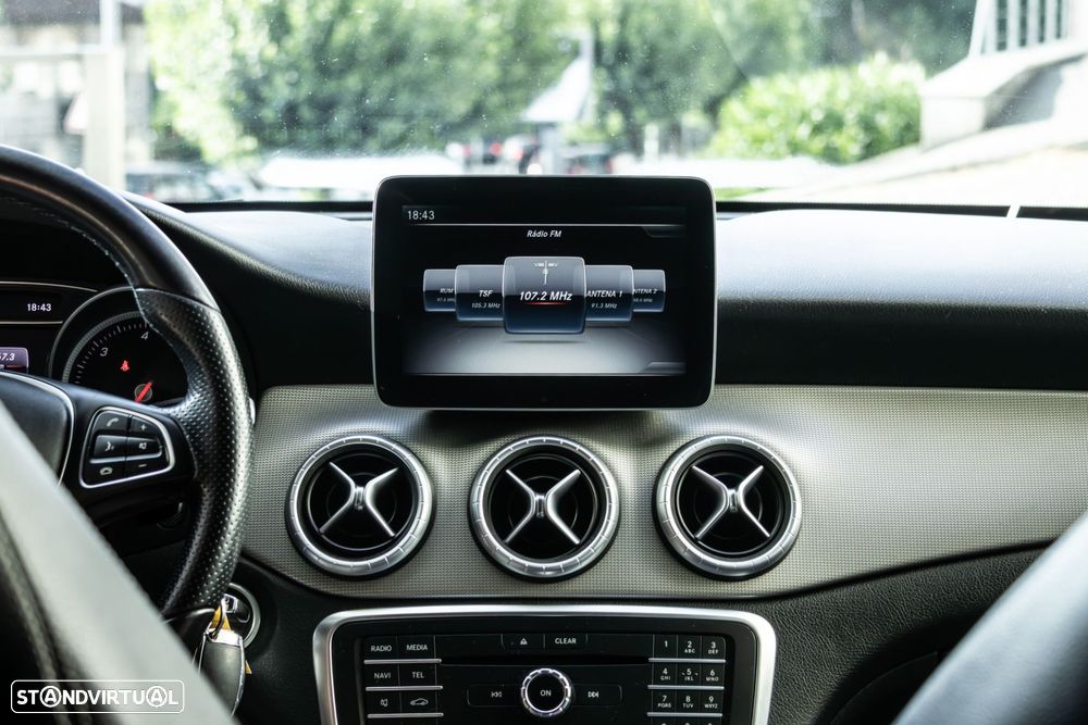 Mercedes-Benz CLA 200 - 29