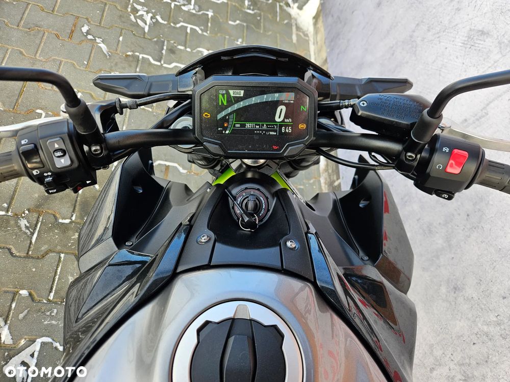 Kawasaki Z 900 - 21