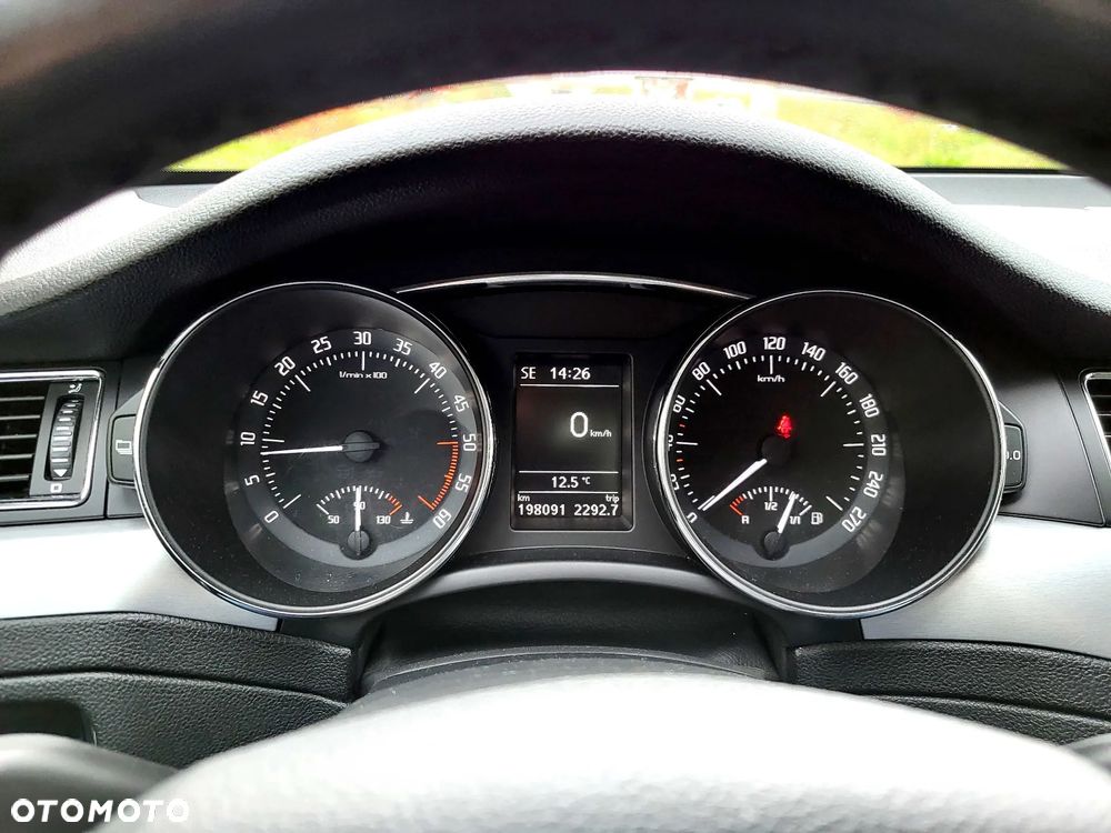 Skoda Superb 2.0 TDI Elegance - 13