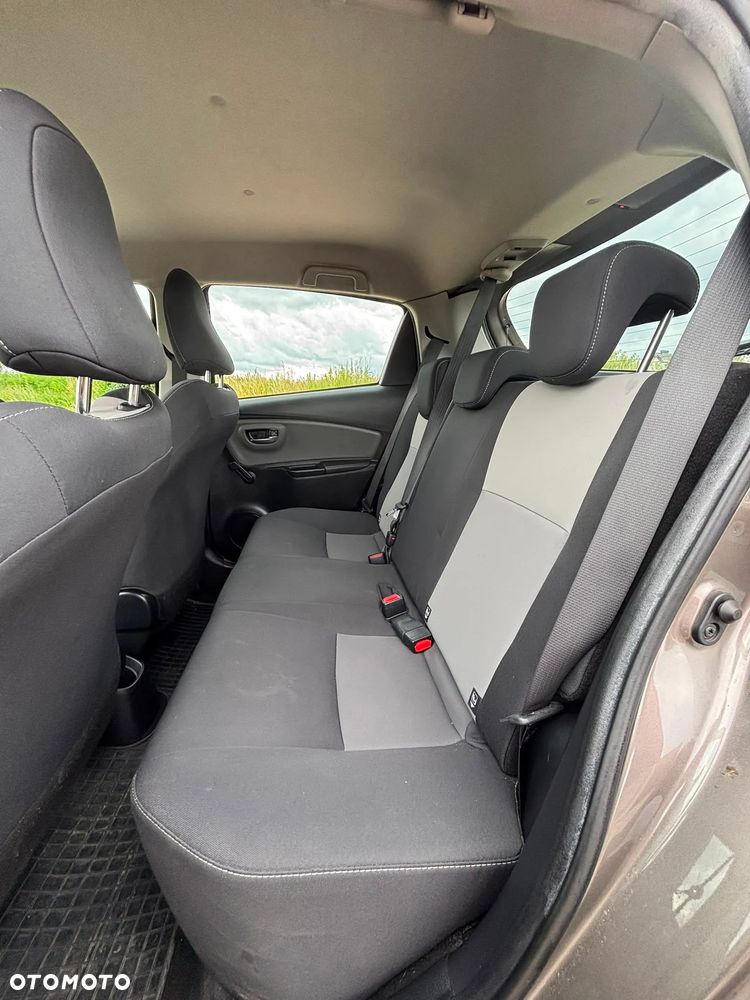 Toyota Yaris 1.5 Premium - 9