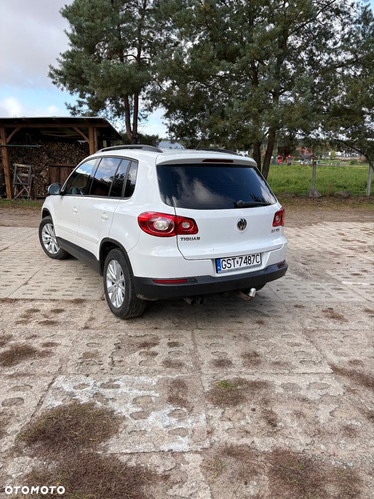 Volkswagen Tiguan - 9
