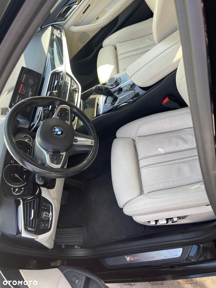 BMW Seria 5 520d Sport Line - 18