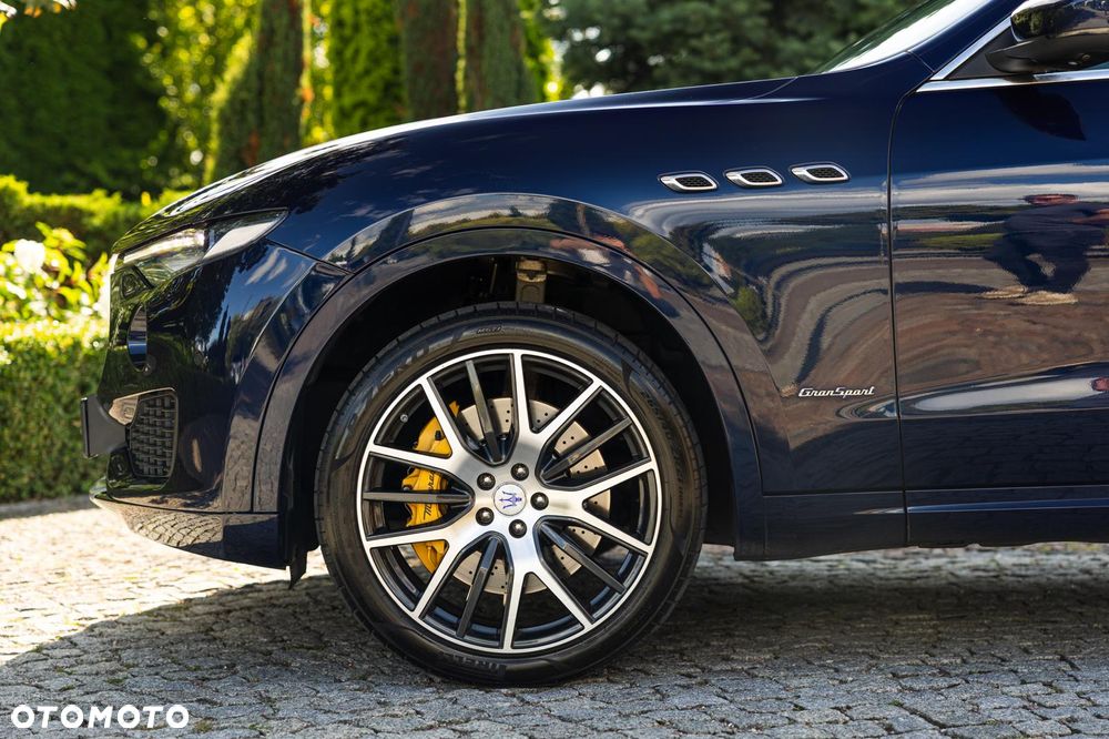 Maserati Levante S - 10