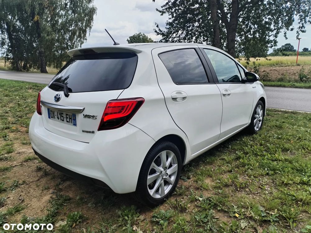 Toyota Yaris 1.5 VVT-i Comfort mit Design Paket - 8