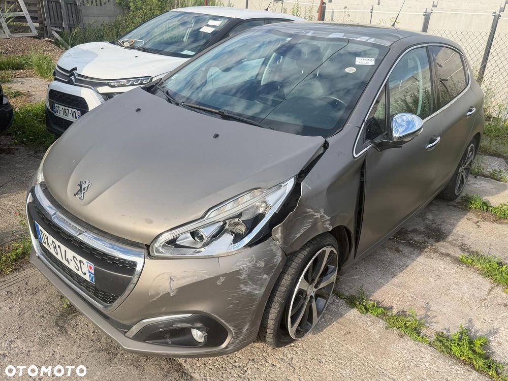 Peugeot 208 - 1