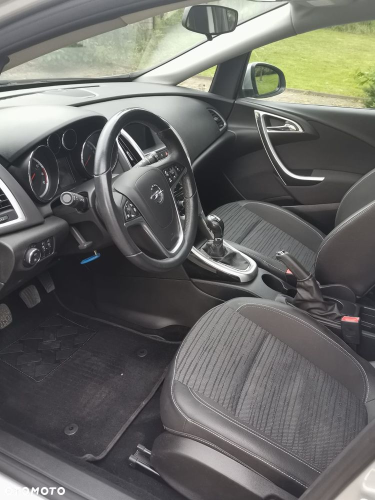 Opel Astra 1.4 Turbo Exklusiv - 17