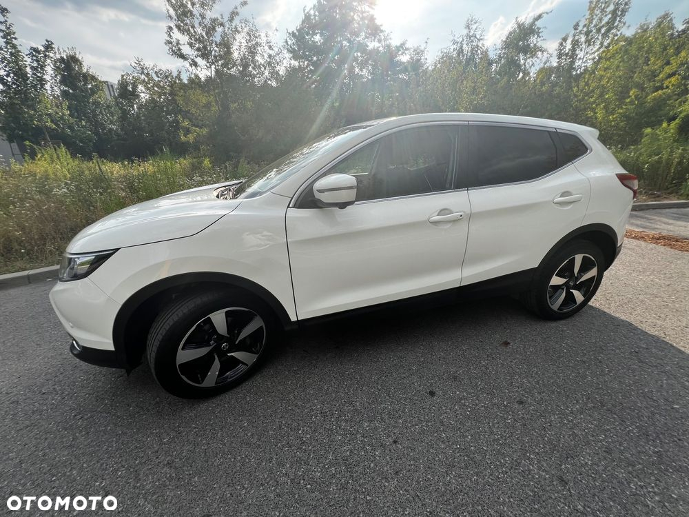 Nissan Qashqai 1.2 DIG-T N-Connecta EU6 - 10