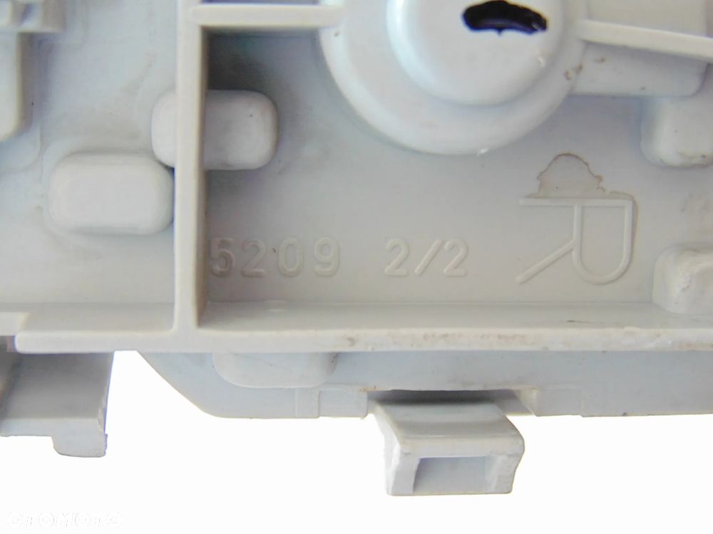 Wkład lewy prawy oprawka żarówek lampy tylnej tył lewej prawej Opel Vectra C HB hatchback liftback sedan 02-05r - 17