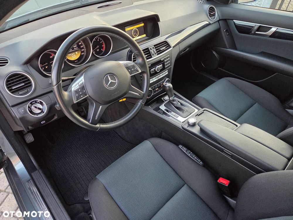 Mercedes-Benz Klasa C 180 BlueEFFICIENCY 7G-TRONIC Elegance - 7