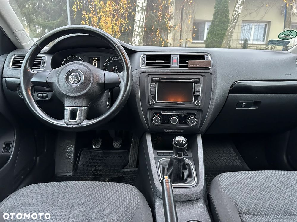 Volkswagen Jetta 1.2 TSI Comfortline - 12